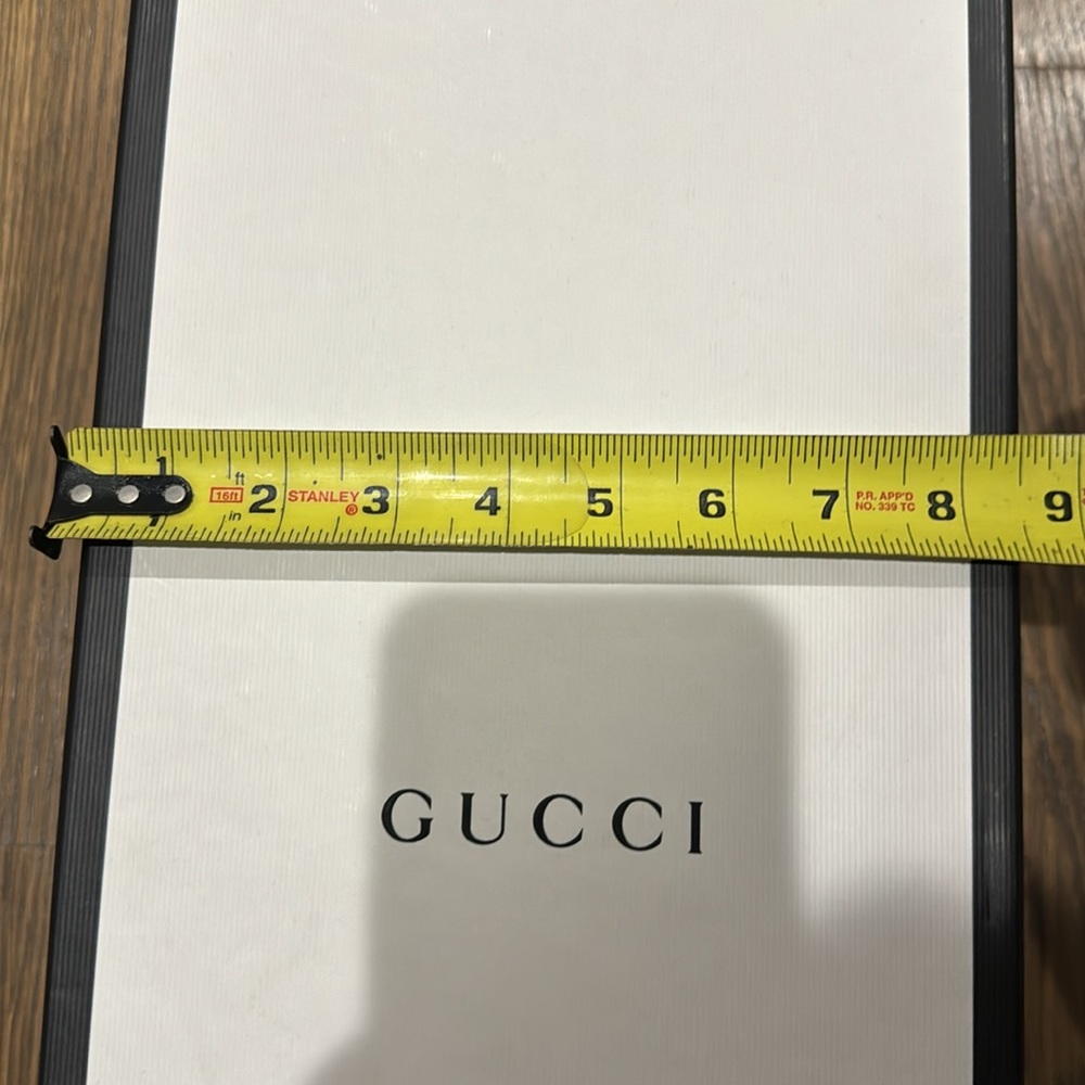 Authentic box - Picture 3 of 5